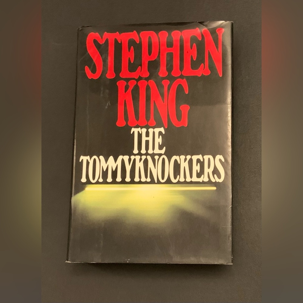 ✨5/$25✨ Stephen King The Tommyknockers Hardcover Book